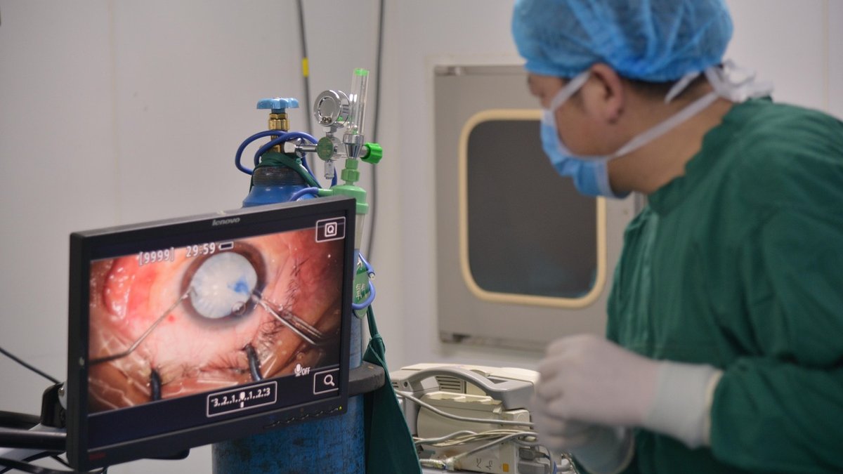 Recovery Tips After Cataract Surgery